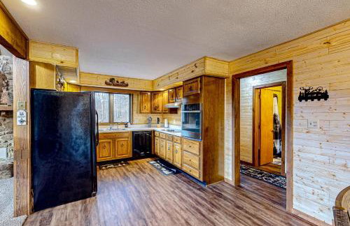 12 Mi to Downtown Hot Tub, Fire Pit Game Room! - Foto 10