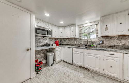 4 Mi to Museums Roswell Getaway with Game Room! - Foto 8