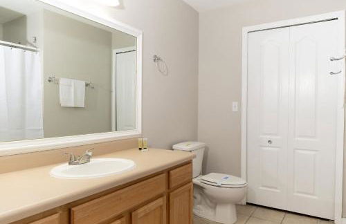 Magical Themed 3BR Townhouse Near the Parks - Foto 99