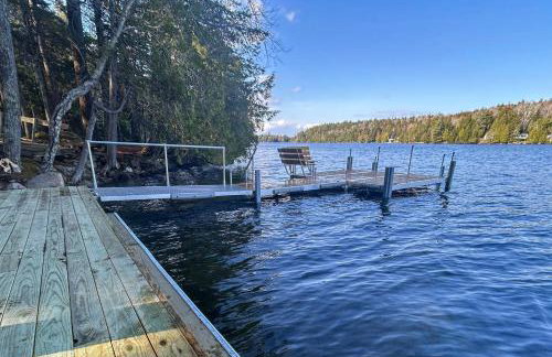 Peaceful 2BR Lakefront Cabin w/ New Dock - Foto 32