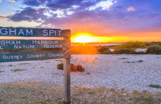 Beautiful Beachfront House wth Balcony Sea Views - Foto 64