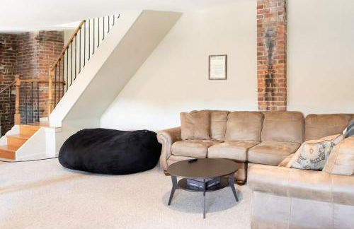 The Penthouse- Heart of OTR w/Rooftop Terrace - Foto 22