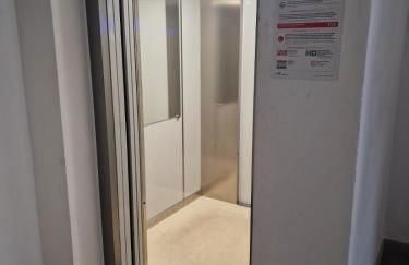 VARESE PRIME - Air Conditioning, 2 Parking, 2 Baths, City Centre, 200mt Villa Esengrini Montalbano, NO Keybox - Foto 42