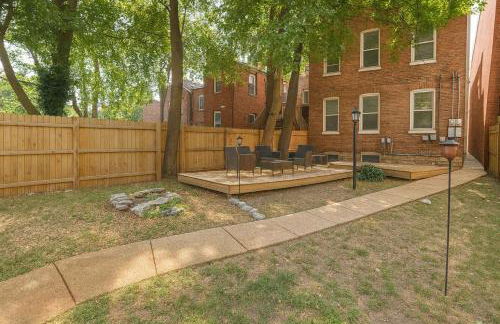 Soulard 2BR Balcony Free Parking Walk to Dining - Foto 28