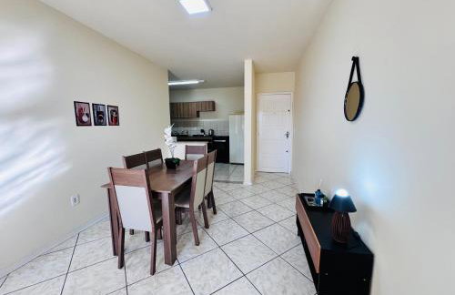 Residencial Cristina's-Apartamentos de 2-3 Quartos equipados com WiFi Garagem-Excelente Localização - Photo 7