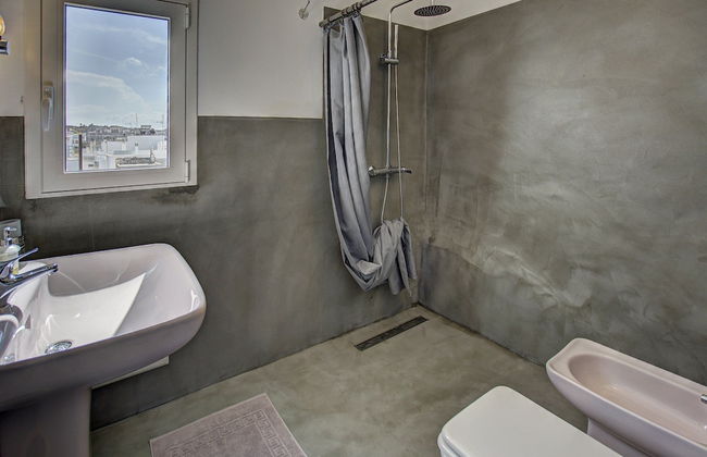 Lovely 70s Style Patio and Terrace - Photo 52