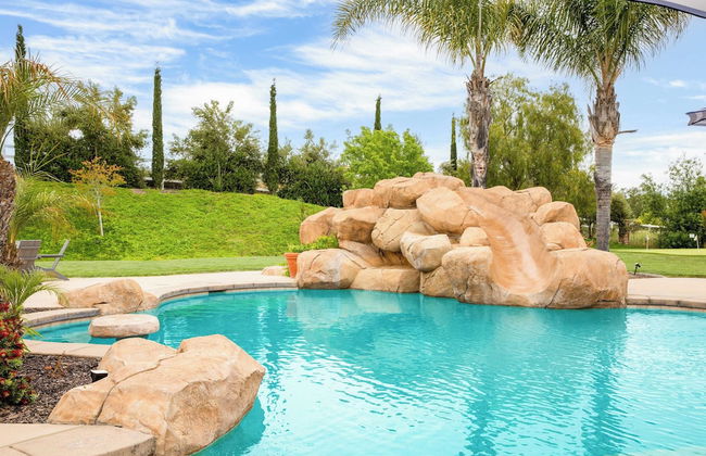 Secluded Estate Exclusive Views of Wine Country + Private Home Theater Twilight Vines by Avantstay - Foto 23