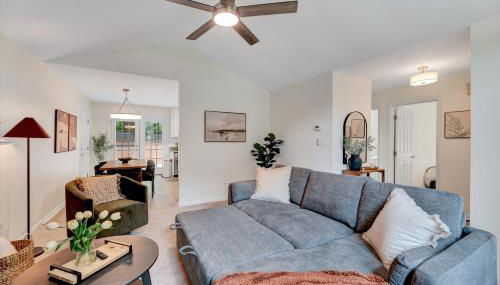 WestBorough Hideaway Fenced Yard 3Bedroom - Foto 3