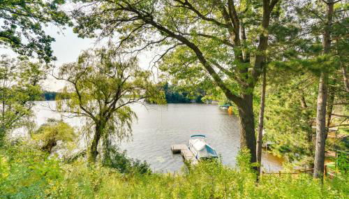 Waterfront Lake Wissota Retreat Dock and Deck! - Foto 2
