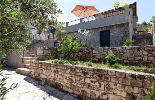 Apartments by the sea Cove Donja Kruscica - Donja Krusica, Solta - 12418 - Photo 2