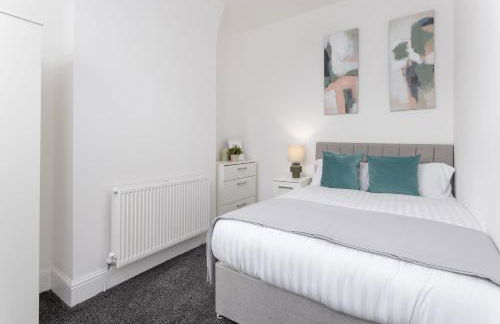 Saxony House - Air Host & Stay - Free Parking - Foto 14