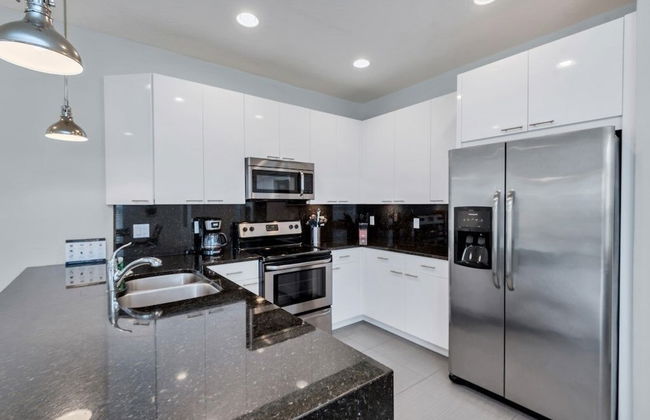 Serenity 3 Bed Townhome 3 Bedroom Townhouse by RedAwning - Foto 12