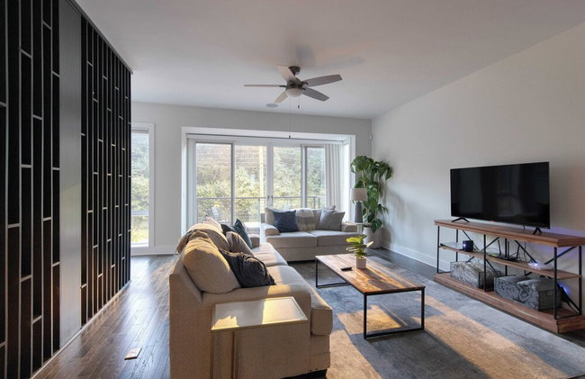 Luxe 4bdr w/ Balcony & Parking, 10 Mins to Broadway 9th Avenue by Avantstay - Foto 13