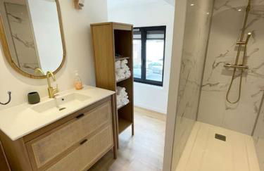 Maison à Petit Fort Philippe .1mn de la plage - Foto 10