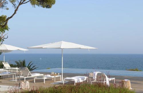 Villa Brisa del Mar Seafront villa located in the Garraf National Park 30 minutes from Barcelona - Photo 3