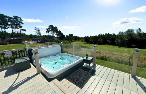 Hot Tub Lodge, Panoramic Views & Free Golf, Dog Friendly - Foto 1