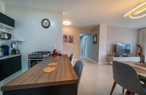 Encantador Apartamento 100m da Praia com vista mar - Foto 26