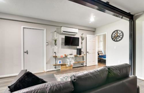 Rooftop Deck and Views! Pet-Friendly Galveston Home - Foto 5