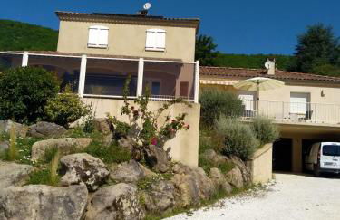 Maison accueillante à Nant avec piscine partagée - Photo 1