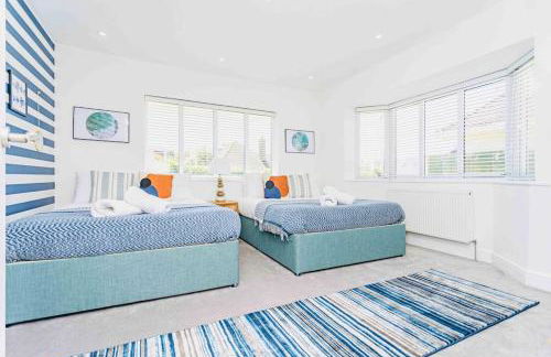 Luxury Ocean Playroom SEA SALT CHALET - Photo 25