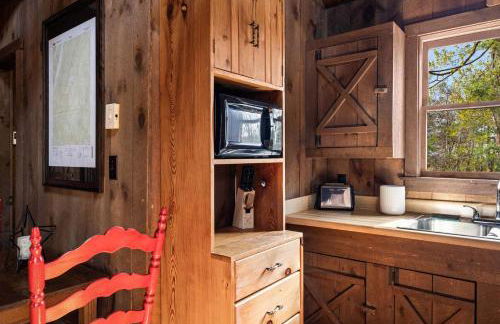 Cabin w Fireplace Fire Pit Grill & Games - Foto 18