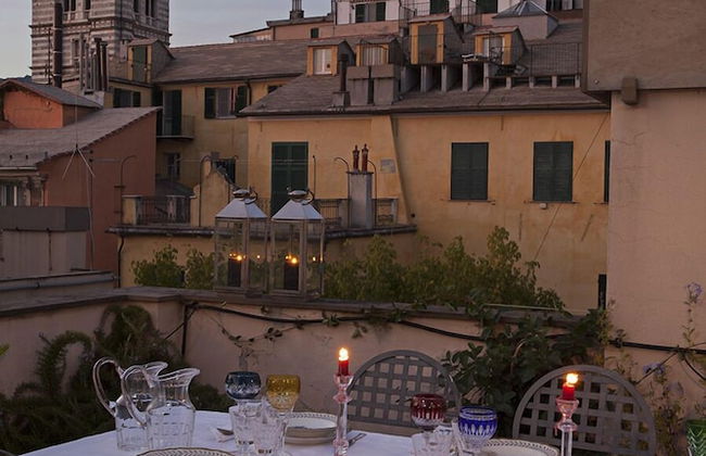 Sui tetti del centro di Genova - Foto 17