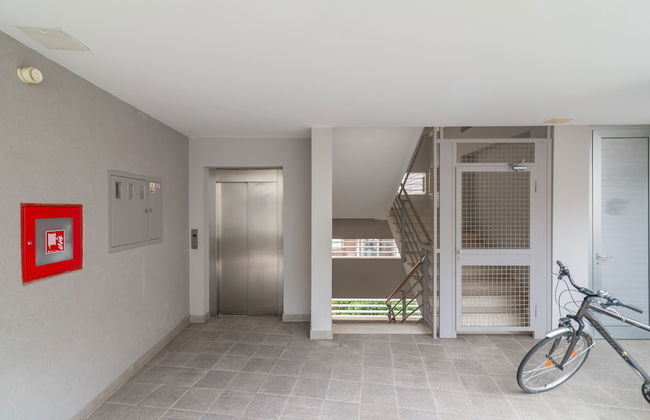 Luxurious Suites Elegance - Photo 56