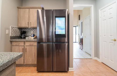 Tropical Oasis with Tiki Bar, Firepit, Seasonal Pool - Foto 58