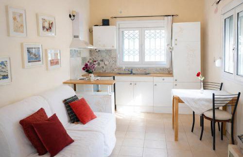 Sunshine Home - Peaceful Garden Escape & Parking - Foto 6