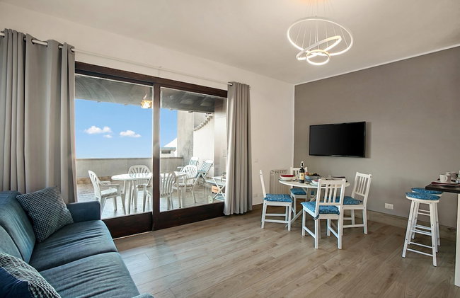 Lake View Terrace Over The Borromean Isla - Happy Rentals - Photo 17