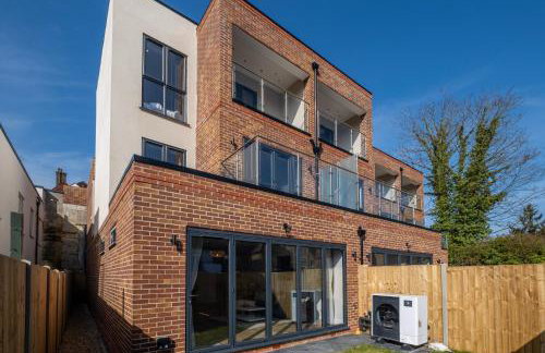 Luxury 5 Bedroom, 4 Bathroom Home in Purley - Foto 60