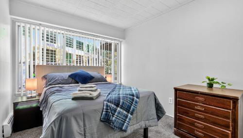 Lux Stay Minutes to Big House U of M Campus and UM Hospital Free Parking - Foto 4, towels