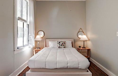 Mins from Downtown & Dining, Dauphin Darling 2 - Photo 2