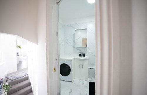 3BR Home Gem - sleeps 9 - Netflix - Near O2 & Greenwich Park - Foto 37