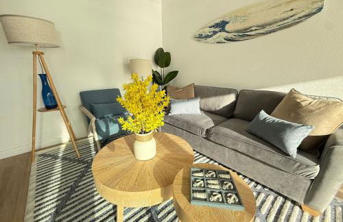 Redondo Oceanfront Gem 2BR BA Balcony & Parking 335 - Foto 46