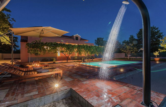 Holiday Home in Zemunik Donji With Pool - Foto 16