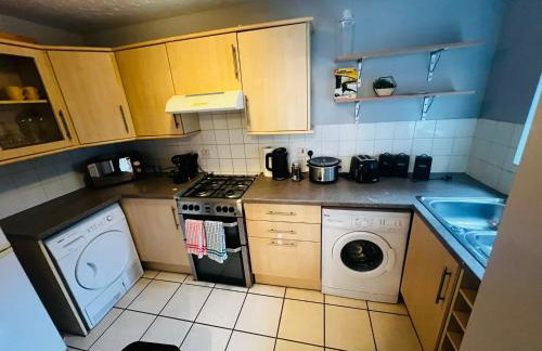 Pristine 2B Guest house near Luton Airport, L&D Hospital, Whipsnade Zoo & Leagrave Train Stn, Contractors - Foto 31