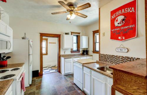 1 Mi to UNL Group Getaway with Game Area - Foto 8