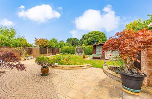 MOONGATE by BOURNECOAST - A Delightful Chalet Bungalow with a Garden and Parking - HB10672 - Foto 28