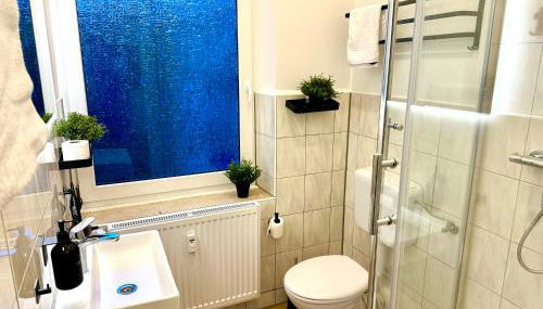 Dschungel Apartment, Netflix, Sonos, nahe Messe Düsseldorf, Helios Klinik, Innenstadt - Foto 3, Shower