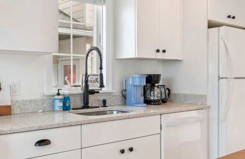 The Basin House Steps to Water Sunset Views - Foto 8