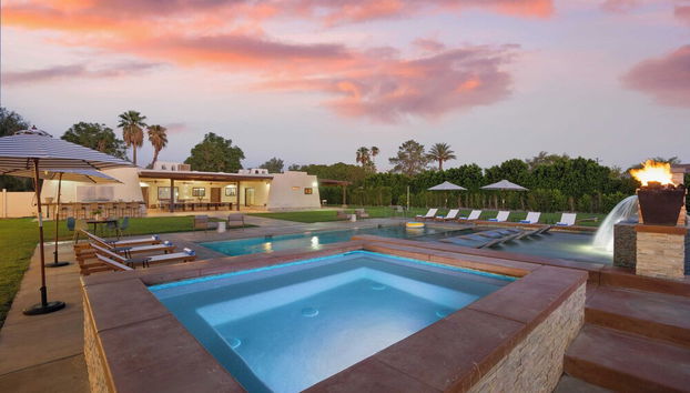 Sleeps 20! Architectural Mansion w/ Pool, Indoor Tennis Court, Game Room Starlight Estate by Avantstay - Foto 5, Innenbereich