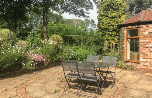 Cream Door Cottage - Photo 25