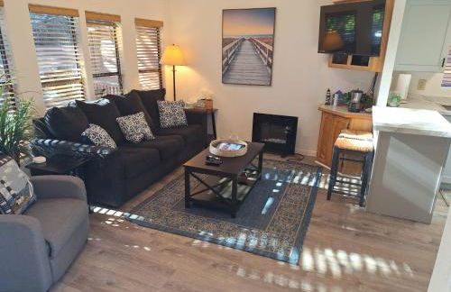 Oceanview Cabin 19 Jacuzzi Large Deck w Seating - Foto 6