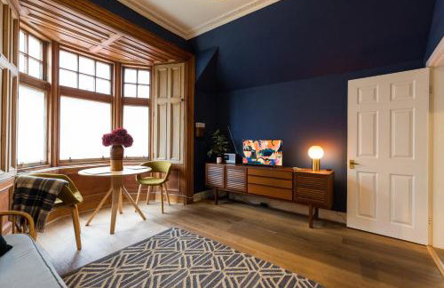 JOIVY Contemporary Cottage with Free Parking - Foto 6