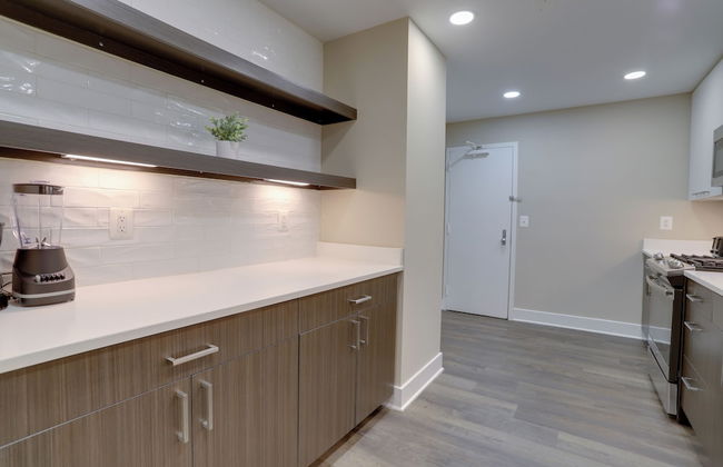 Walkable DC View Apartments - Photo 33