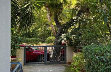 Small Gem Studio Athens, next to metro nomismatokopeio - Foto 5