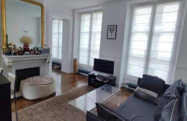 Air conditioning Paris central stylish apartment - Photo 5