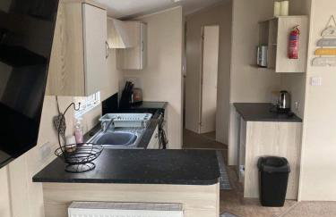 Haggerston Castle 6 Berth Caravan - Lakefield 115 - Foto 7