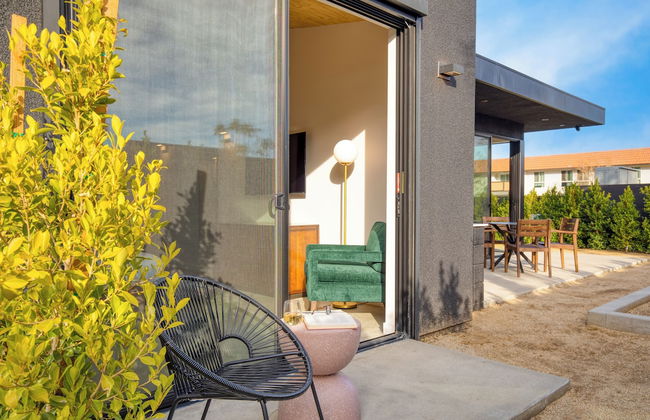 Blackhaus Suites by AvantStay – Modern Comfort in Downtown Palm Springs - Foto 34